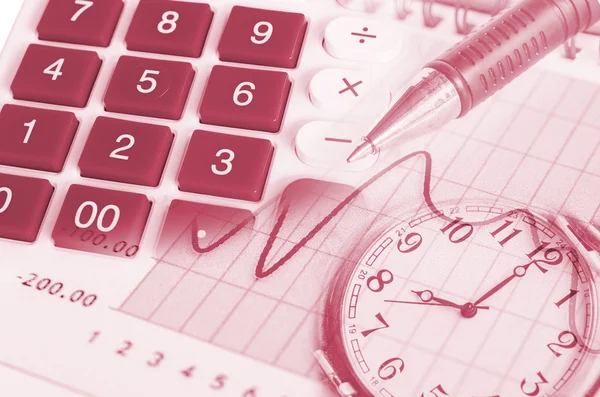 Imagen del informe financiero con reloj de pluma y calculadora . — Foto de Stock