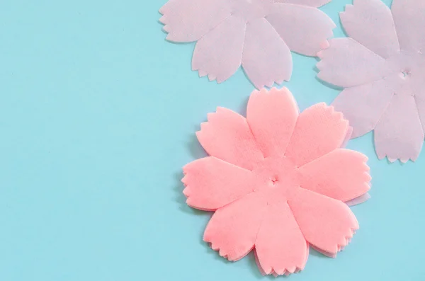 Rosa färg papper blommor — Stockfoto