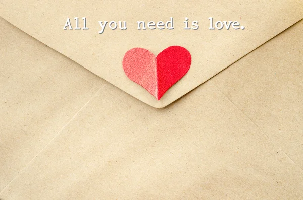 Tudo que você precisa é de amor na carta de amor . — Fotografia de Stock