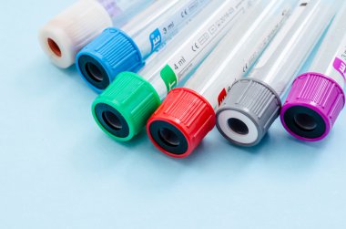 Boş kan tüpü için kan örneği tarama testi