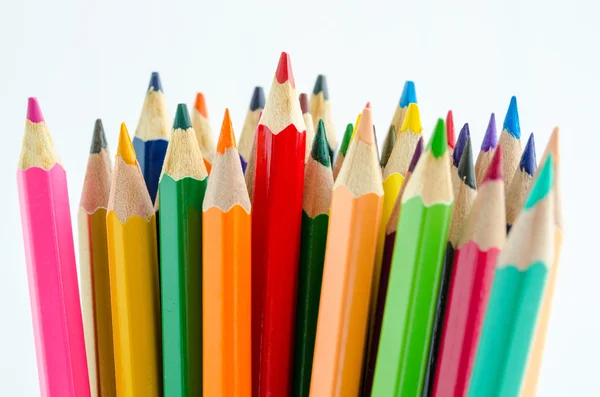 ดินสอสีบนพื้นหลังสีขาว — ภาพถ่ายสต็อก