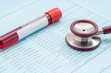 stetoskop tüp kan ve tıbbi kontrol listesi
