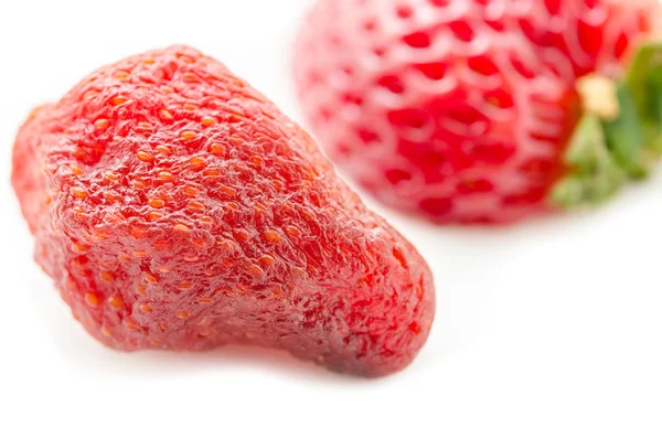 Close up dry strawberry with fresh strawberry. — Stock Photo, Image
