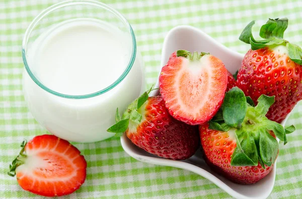 Fresh Strawberries and milk drink . — Stock Photo, Image