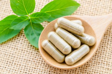 Yeşil yaprak ile bitkisel tıp.