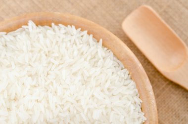 Bölümünde pirinç rustik ahşap.