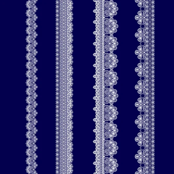 Beyaz dantel kurdeleler kümesi