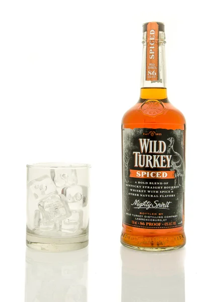 Wild Turkey baharatlı viski — Stok fotoğraf