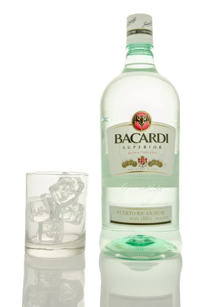 Fles Bacardi rum — Stockfoto