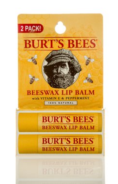 Burt's Bees balm dudak