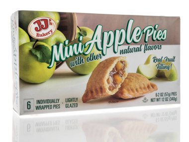 Winneconne, WI -30 Aralık 2020: İzole edilmiş arka planda bir paket JJ 's pastanesi mini elmalı turta.