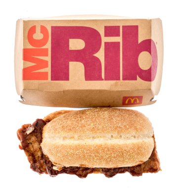 Winneconne, WI -1 Ocak 2021: İzole edilmiş bir arka planda McDonalds McRib Sandswich.