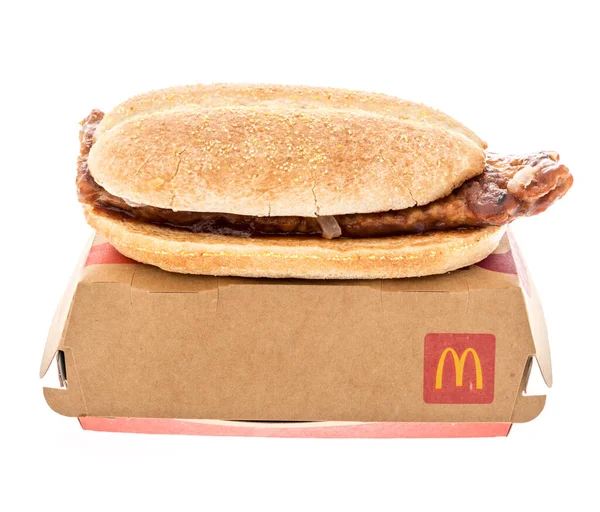 Winneconne Januar 2021 Ein Mcdonalds Mcrib Sandwich Auf Isoliertem Hintergrund — Stockfoto