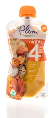 Winneconne, WI -9 Ocak 2021: İzole edilmiş bir arkaplanda güçlü bir erik organiği paketi.