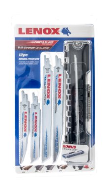 Winneconne, WI -11 Temmuz 2021: Lenox karşılık veren bir paket izole bir arka planda testere bıçakları