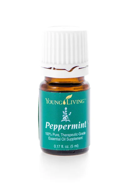 Peppermint essential oil supplement — Stock Photo, Image
