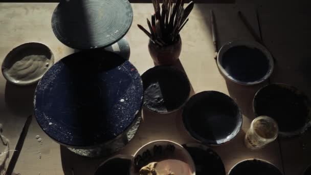 A set for a master class in pottery. — Stock Video