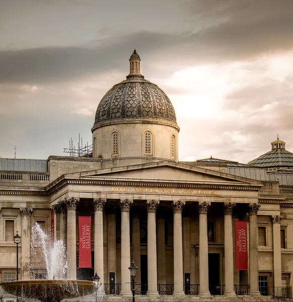 National Gallery en Trafalgar Square, Londres — Foto de Stock