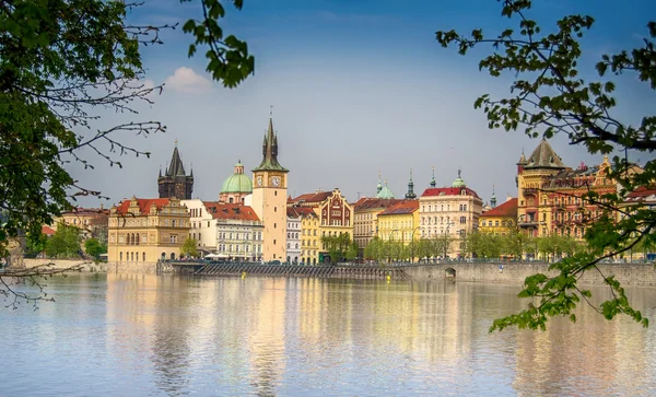 Praga y el río Moldava — Foto de Stock