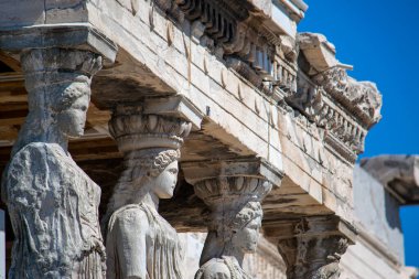 Akropolis 'teki Erechthion Tapınağı' ndan Karyatidlerin Kapanışı