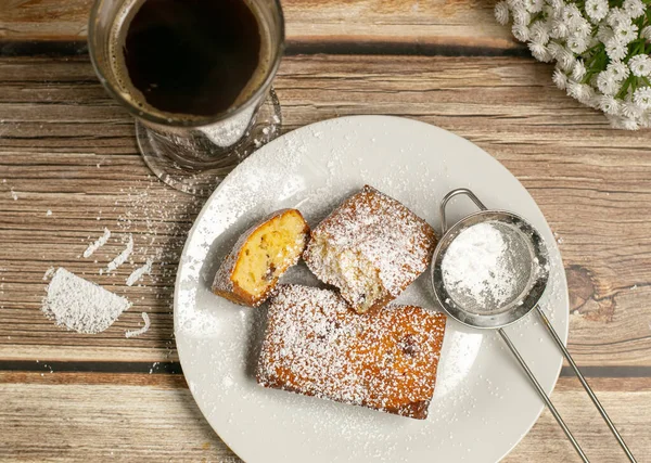 Świeżo upieczone ciastka czekoladowe z kawą — Zdjęcie stockowe