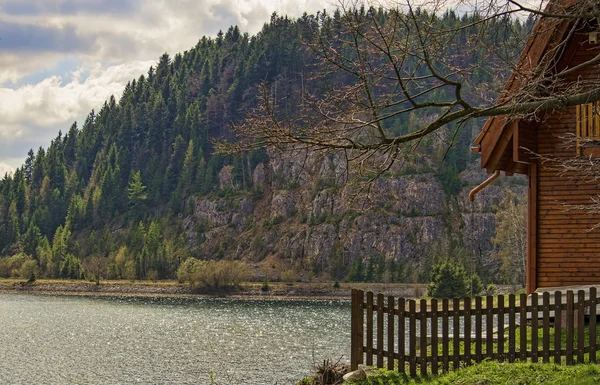 Lago y montañas —  Fotos de Stock