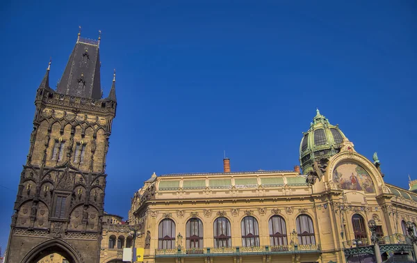 Casa municipal y Torre del Polvo en Praga —  Fotos de Stock