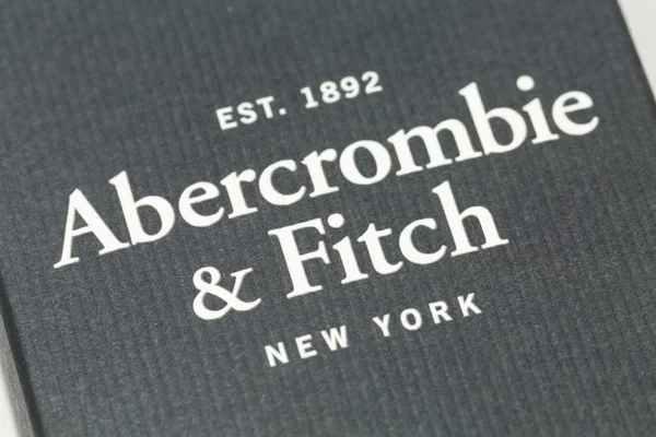 Etykieta koszula marki Abercrombie & Fitch — Zdjęcie stockowe