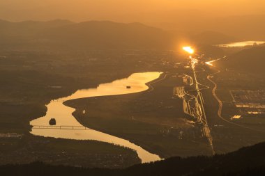 Günbatımı barajda Vadisi