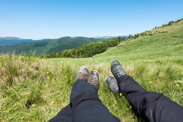 Rest in active hiking in the mountains — Stock Photo, Image