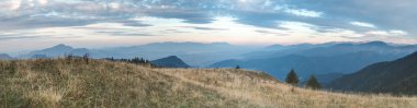 Akşam görünümünden büyük Fatra yüksek Tatras