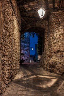 Livorno 'nun Sassetta Toskana köyü