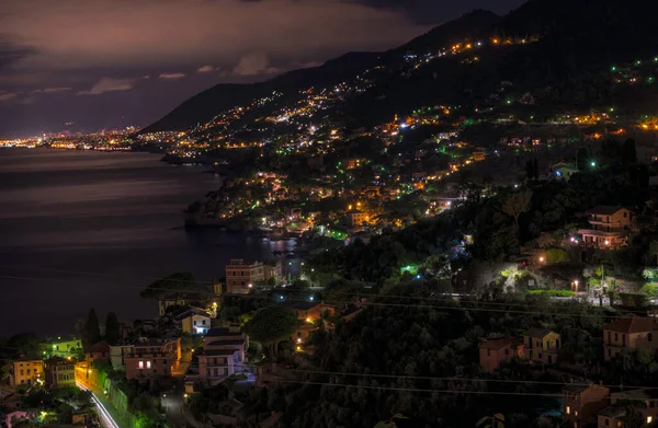 Vista de la costa de Liguria por la noche —  Fotos de Stock