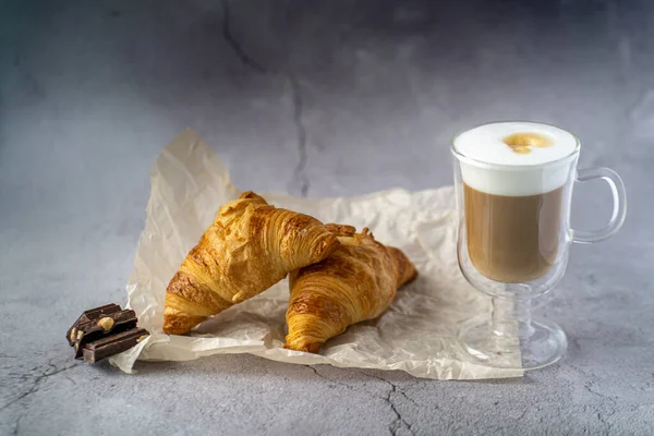 Gray Table Glass Cup Hot Latte Coffee Next Two Croissants — Stock Photo, Image