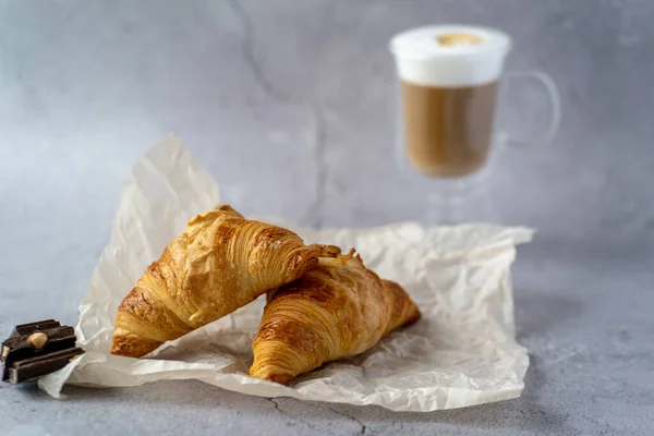 Schoko Latte für ein junges weißes Flittchen Schoko Latte für ein junges weißes Flittchen
