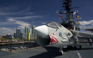 San Diego, Kaliforniya, ABD - 13 Mart 2016: Uss Midway San Diego Harbour, ABD
