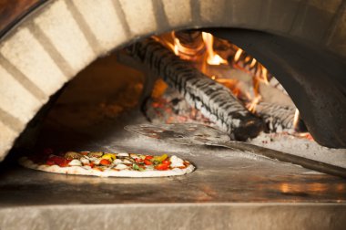 Gerçek İtalyan Pizza ahşap fırın