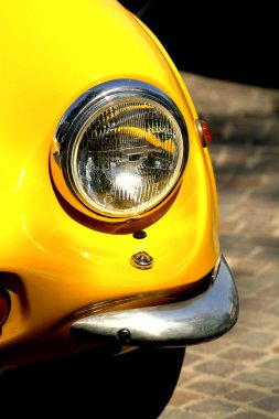 Sarı araba fanal