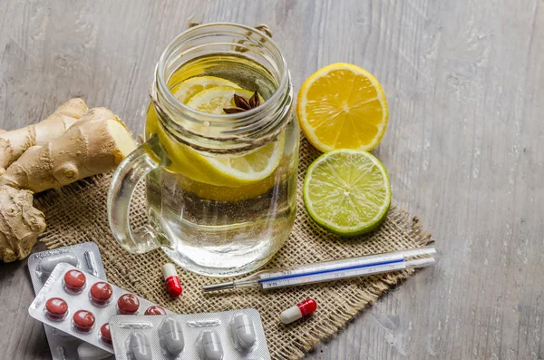 Zencefilli ve limonlu çay 