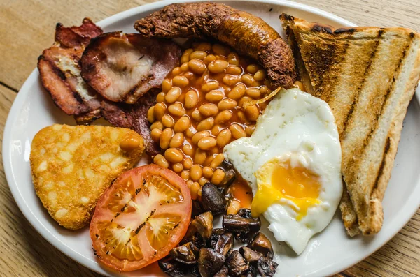 Tam İngiliz kahvaltısı 