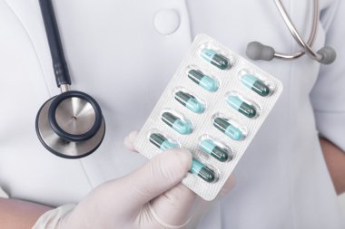 Genç çekici Asyalı hemşire