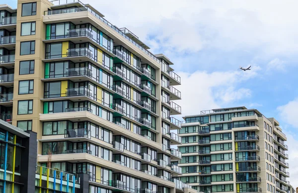 Dois edifícios de apartamentos — Fotografia de Stock