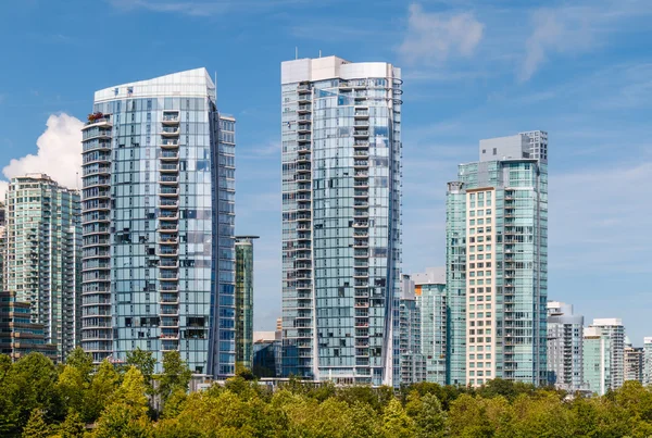 Edificios de apartamentos modernos — Foto de Stock