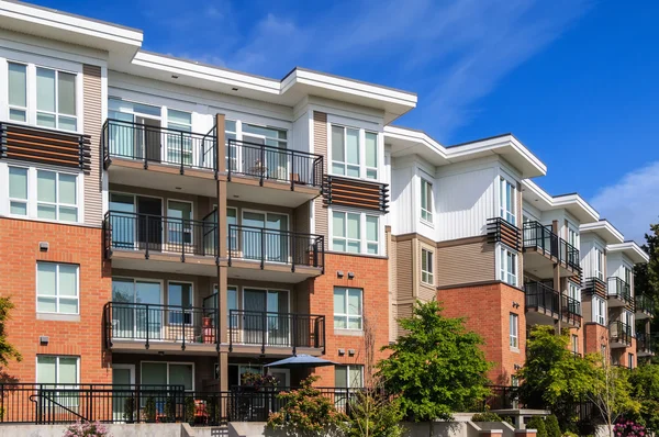 Apartment Building — Stock Photo, Image