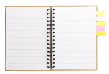 Spiral defter üzerinde beyaz renkli not kağıdı ile açık