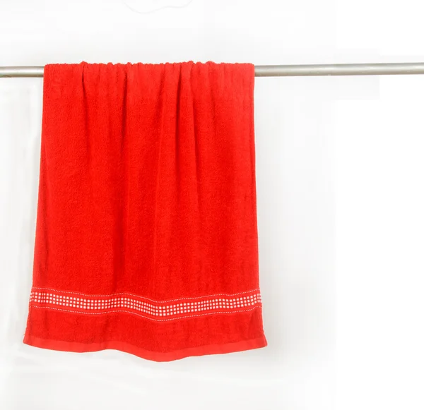빨간 수건 꽉 클립 랙 — 스톡 사진