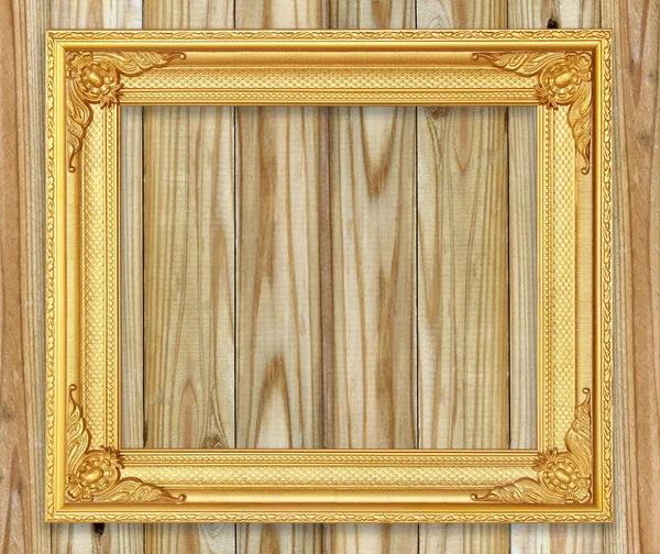 Starożytna Złota Rama Białej Drewnianej Ścianie Pusta Ramka Białej Drewnianej — Zdjęcie stockowe