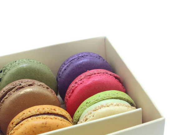 Gustoso Macaron Colorato Carta Box Sfondo Bianco — Foto Stock