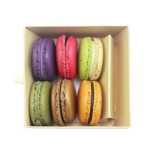 Macaron Coloré Savoureux Papier Boîte Sur Fond Blanc — Photo