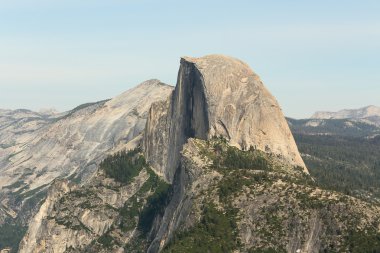 yosemite Milli Parkı içinde yarım kubbe